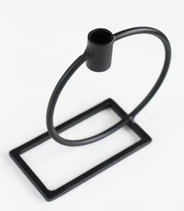 Portavelas de hierro geométrico moderno elegante negro Ideal para la decoración del hogar y eventos - Product Image 1