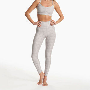 Leggings de yoga pour femmes durables et ajustables en matériau de haute qualité avec un design moderne Leggings de yoga pour femmes avec taille personnalisée - Product Image 4