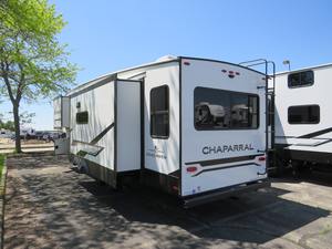 Autocaravana C-O-A-C-H-M-E-N C-H-A-P-A-R-R-A-L LITE 3-0-R-L-S usada del año 2025 en venta - Product Image 3