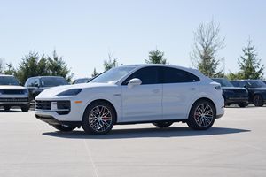 2025 Porsche Cayenne S E-Hybrid Coupé, Neumáticos R20, Faros Halógenos, Luces Diurnas LED, Listo para Enviar - Product Image 3