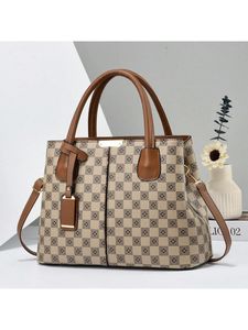 กระเป๋าถือผู้หญิงดีไซน์เนอร์ หนัง PU คุณภาพสูง - Product Image 5