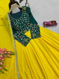 Traje Anarkali de Georgette Premium con Bordado de Lujo y Dupatta Fluida, Ropa Festiva de Lujo para Mujer - Product Image 6