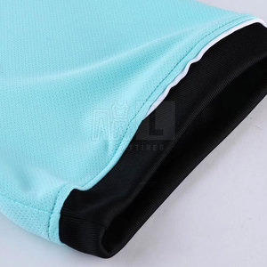 Nouvel arrivage Meilleures ventes Uniforme de football sur mesure Vêtements de sport de haute qualité Uniforme de football pour jeunes - Product Image 3