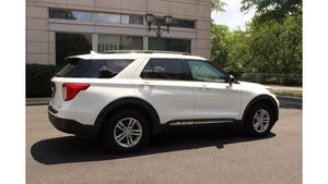 Coche usado Seminuevo Certificado 2022 F ord Explorer XLT 4WD - Product Image 5