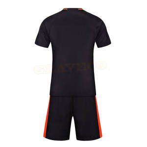 Ropa de fútbol juvenil Uniforme de color sólido transpirable con el último diseño Camiseta de fútbol con técnica de sublimación - Product Image 2