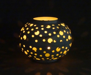 Soporte de pilar de vela hecho a mano de hierro antiguo, farol decorativo de Mesa para el hogar, Navidad de rejilla de corte, regalo de Pascua Matki - Product Image 4
