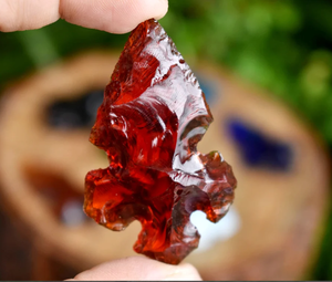 Vente en gros de pointes de flèche en verre naturel faites à la main et assorties de pointes de flèche en verre de couleur naturelle à vendre - Product Image 4