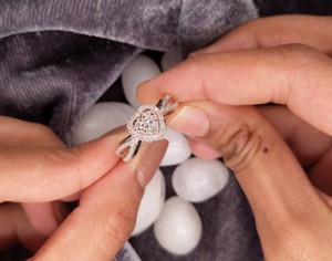 Anillo de Compromiso con Diamante Cultivado en Laboratorio de 0.50 Quilates, Diseño de Corazón, Joyería de Boda, Oro Blanco/Rosa Sólido de 10k/14k/18k - Product Image 5