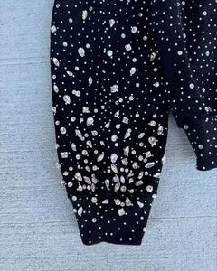 Fabrication en usine de sweats à capuche personnalisés pour hommes en coton 100% 380GSM, pierres brillantes brodées, polaire vintage lavée, unisexe - Product Image 2