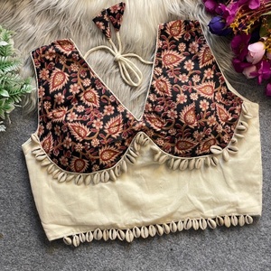 Navratri Concept Ajrakh Khadi Coton imprimé avec de vraies coquilles Fabricant de blouses de l'Inde au taux le plus bas - Product Image 1