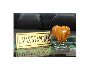 โกศใส่ศพรูปหัวใจสำหรับขี้เถ้าของมนุษย์โกศงานศพแบบกำหนดเองสไตล์โรงงานโลหะแบบกำหนดเอง - Product Image 1