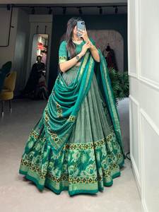 Vibrant Navaratri Ladies Lehenga Choli Ensemble Long Coton Vert Lehenga Lucknowi Dupatta Embelli Blouse Pakistanais Inspiré - Product Image 4