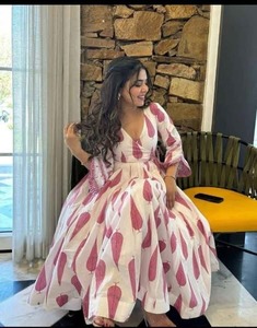 Robe en coton imprimé floral indien Hand Block nouvelle robe à la mode tenue d'été à la main tenue décontractée pour cadeau de mariage - Product Image 2