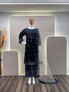 Pantalon de travail à paillettes en velours brodé traditionnel personnalisé Dupatta-conçu ethniquement pour les mariages, les fêtes et les festivals en Inde - Product Image 5