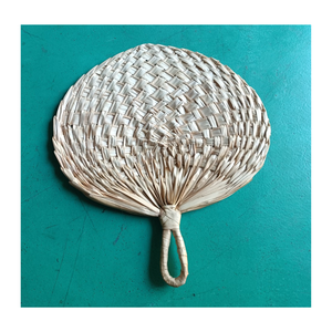 Le ventilateur de main en bambou naturel refroidissent décorer et cadeau avec style - Product Image 1