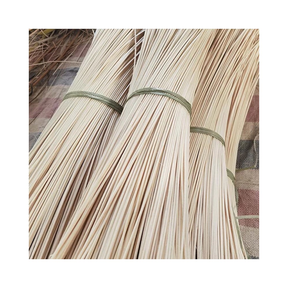 Лучшая цена на Натуральное ротанговое сырье из Вьетнама, доступные размеры, небеленые и отбеленные