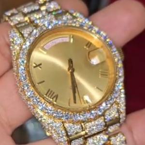 Montre VVS1 Mossonite entièrement sertie de diamants, mouvement à quartz 40 mm, bracelet 20 mm, acier inoxydable, chiffres romains de luxe - Product Image 2