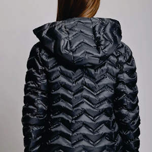 Meilleure vente en gros Veste en duvet Veste matelassée de créateur personnalisée de haute qualité à capuche pour femmes - Product Image 5