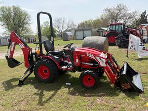 Tractor Zetor M25HT de 25 CV con Tracción en las 4 Ruedas, Cargador Frontal, Retroexcavadora, Bomba, Máquina Agrícola Compacta para Agricultura, Paisajismo y Construcción - Product Image 6