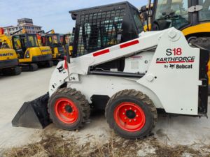 Used Bobcat S18 skid steer <b>loader</b>, Bobcat skid steer <b>loader</b>, Bobcat S18 skid steer <b>loader</b> - Product Image 3