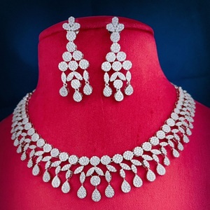 Impressionnant superbe qualité luxe étincelle Zircon collier ensemble avec boucles d'oreilles pour mariage fiançailles fête porter pour les femmes - Product Image 1