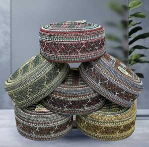 Chapeau Kufi musulman en polyester et coton brodé pour la prière et les vêtements islamiques, chapeaux traditionnels modestes pour hommes, vente en gros - Product Image 5