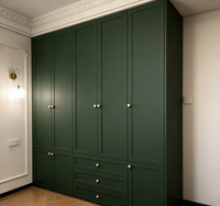 Armoire de chambre à coucher BALOM personnalisée vert foncé avec portes à persiennes, tiroirs intégrés, rangement spacieux pour vêtements, meubles
