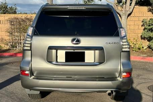 Lexus GX 460 SUV 2021 Usado, Tracción en las Cuatro Ruedas, Asientos de Cuero, Rines R18, Interior Oscuro, Gasolina, Control de Crucero Adaptativo, Auto Usado - Product Image 2