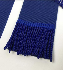 Delantal Masónico Azul de Lujo para Maestro Masón, con Bordado a Máquina, Flecos y Magnético (Azul Marino) - Product Image 3