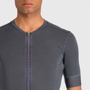 Ensemble de maillot de cyclisme respirant pour hommes et femmes, maillot de cyclisme personnalisé, vêtements de cyclisme confortables de grande taille à bas quantité minimale de commande de qualité supérieure - Product Image 4