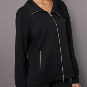 Veste en jersey style moto pour femmes asymétrique fermeture éclair devant tricot noir à la mode confortable automne hiver vêtements de superposition - Product Image 4