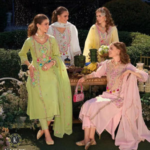 Fil de coton de qualité supérieure travail Kurti bas avec Dupatta catalogue complet prix de gros pour fête porter des vêtements indiens et pakistanais - Product Image 1