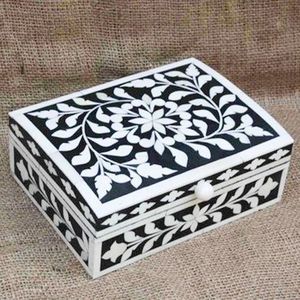 Boîte à bijoux rectangulaire de luxe personnalisée avec incrustation d'os et motif classique en relief pour commandes en gros - Product Image 2