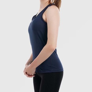 Camiseta sin mangas para mujer, color azul marino, cuello redondo, color sólido, tejido transpirable, estilo deportivo, 100% poliéster, longitud regular - Product Image 3