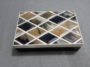 Caja de Pañuelos y Servilletero de Resina Estilo Ángel, Escultura Pintada a Mano, Decoración del Hogar de Alta Calidad, Vajilla - Product Image 2
