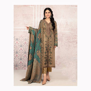 Traje Salwar Kameez de terciopelo bordado pesado del proveedor indio para mujer Nueva colección Material de seda - Product Image 5