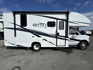 Vendeur Vérifié pour E-n-t-e-g-r-a C-o-a-c-h O-d-y-s-s-e-y Se 22CF d'occasion 2025, Prêt pour le Voyage - Product Image 2