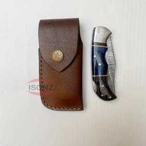 Couteau pliant personnalisé fait main en damas avec étui en cuir - Product Image 4