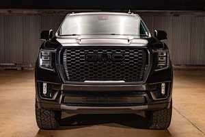 2024 Yukon Denali Ultimate 4WD SUV Moteur V8 4.1-6L (150-200 ch 200-300 Nm de couple) Transmission automatique Sièges en cuir - Product Image 3