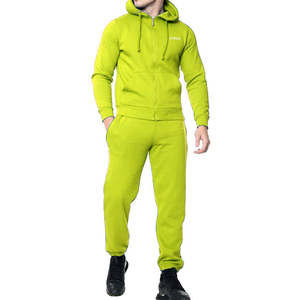 Ensemble de survêtement décontracté pour homme en coton et polyester, coupe confortable, veste zippée, pantalon à taille ajustable, idéal pour le streetwear et la détente - Product Image 3