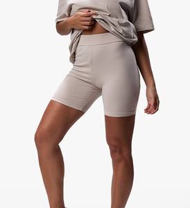 Venta caliente Active Wear cómodo corto para las mujeres Precio al por mayor logotipo personalizado Nueva moda Sweat Wear Shorts Mujeres - Product Image 1