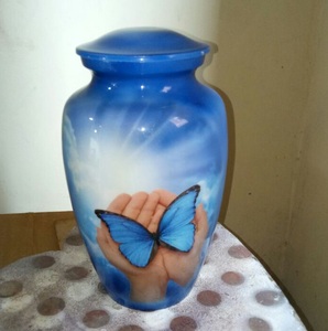 Urne de crémation bleue en aluminium avec motif de papillon pour adultes Urnes funéraires pour cendres humaines Urnes funéraires commémoratives - Product Image 1