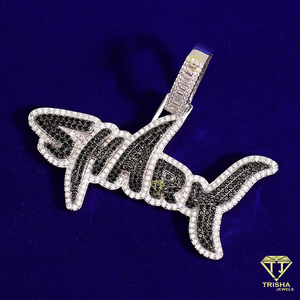 Collier pendentif requin glacé Cadeaux pour lui Fantastique Design SHARK Letters Pendentif Micro Pave Diamond Shark Charm - Product Image 3