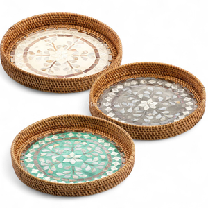 Bandeja Redonda de Ratán Estilo Bohemio Premium con Incrustaciones de Nácar, Diseño Flexible, Suministro al por Mayor para Hoteles, Restaurantes y Servicios de Catering - Product Image 1