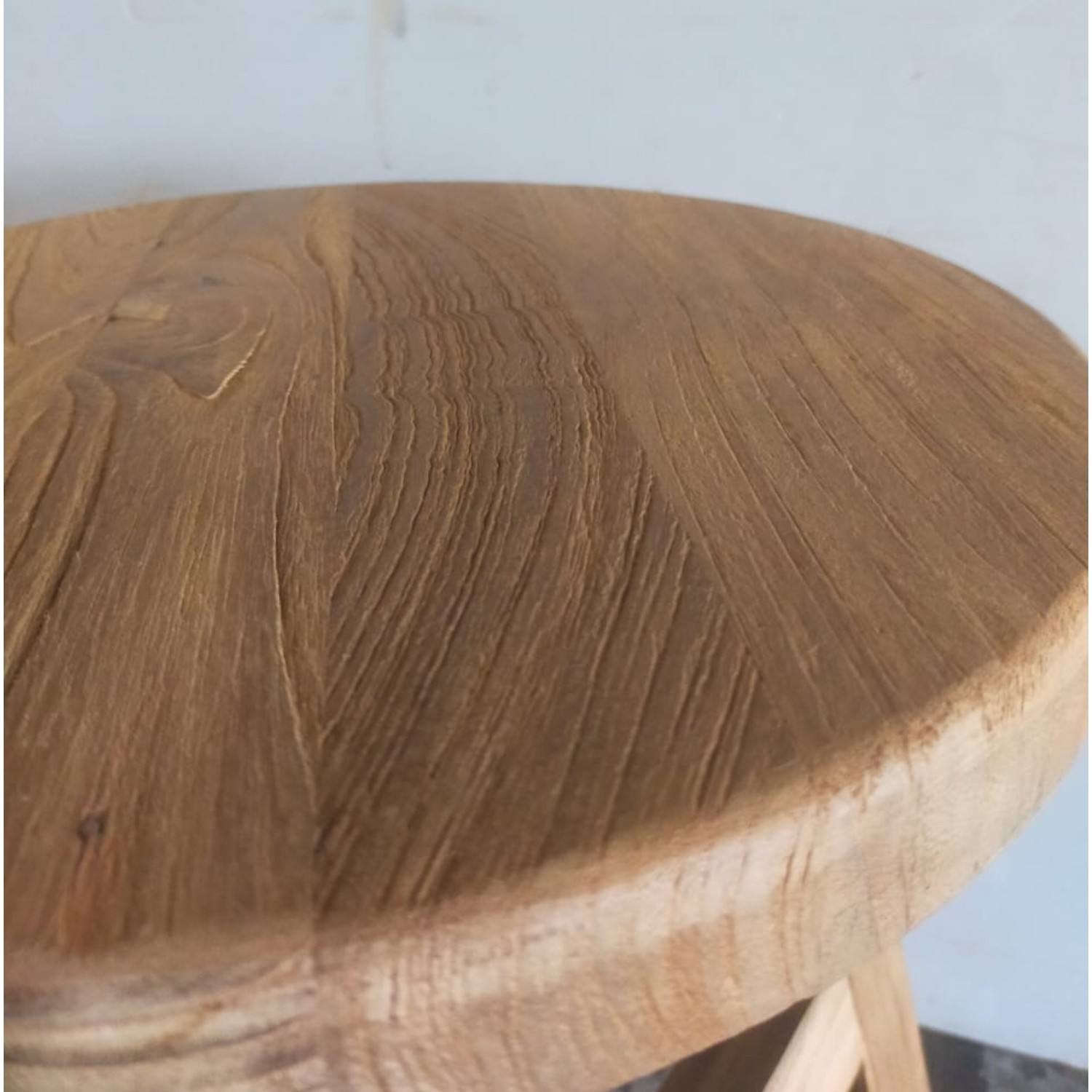 ไม้สักชนบทที่ยังไม่เสร็จ