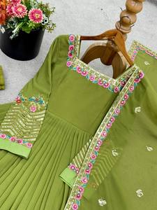 Vente en gros Nouveau Prêt-à-porter Broderie Georgette Longue Robe Anarkali Ensemble Dupatta pour Femmes Tenue de Fête Indienne pour Mariages Autre - Product Image 5