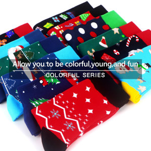 Chaussettes de Noël multicolores 2025 Vente en gros Chaussettes Crew pas chères Chaussettes en coton à motifs imprimés mignons pour hommes et femmes - Product Image 5
