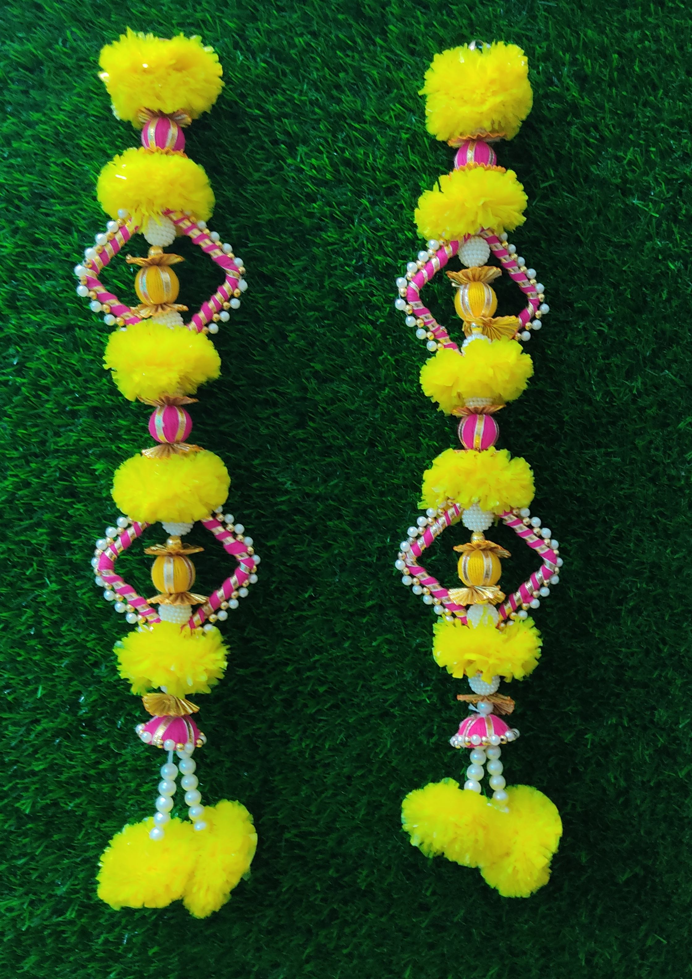 สีเหลือง