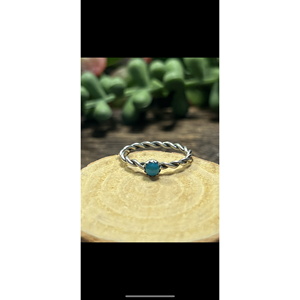 Navajo Handgefertigter Kingman Türkis Sterling Silber Stapelring Geometrischer Birnen- und Marquise-Schmuck - Product Image 1