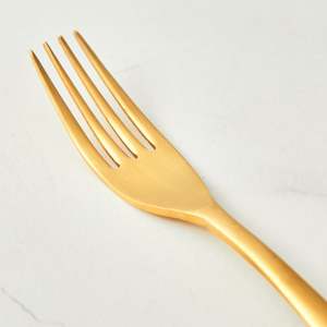 Tenedor de oro de metal asequible de alta calidad para uso en restaurantes y hoteles de la India - Product Image 3